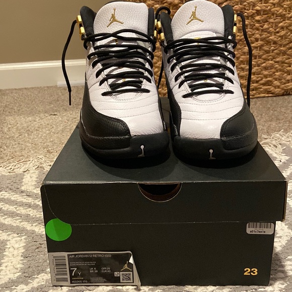 Jordan 12 gs - Picture 1 of 3